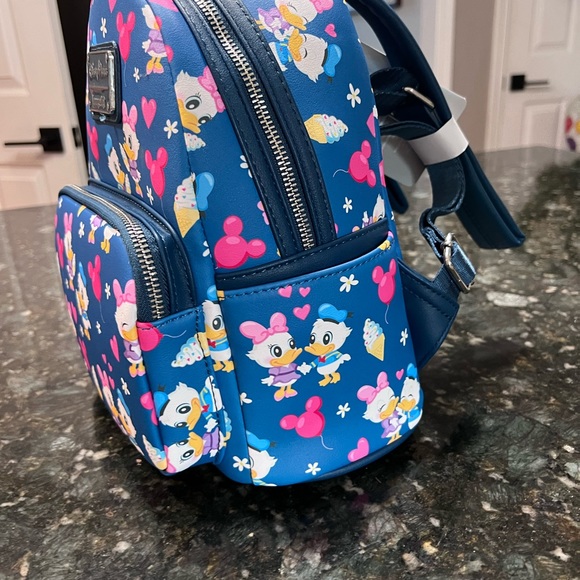 Loungefly Donald and Daisy Duck “Love” - Picture 3 of 5